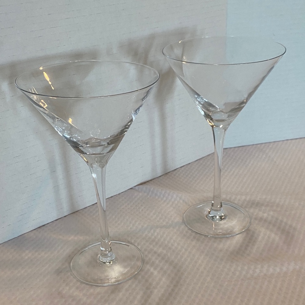 Pier 1 Elegant Clear Swirl Martini Glasses Set
